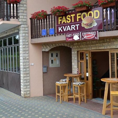 Guesthouse Zalac สลูน ภายนอก รูปภาพ