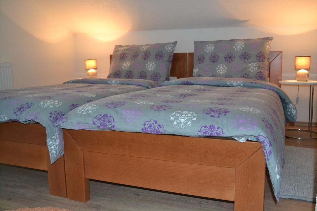 Guesthouse Zalac สลูน ภายนอก รูปภาพ