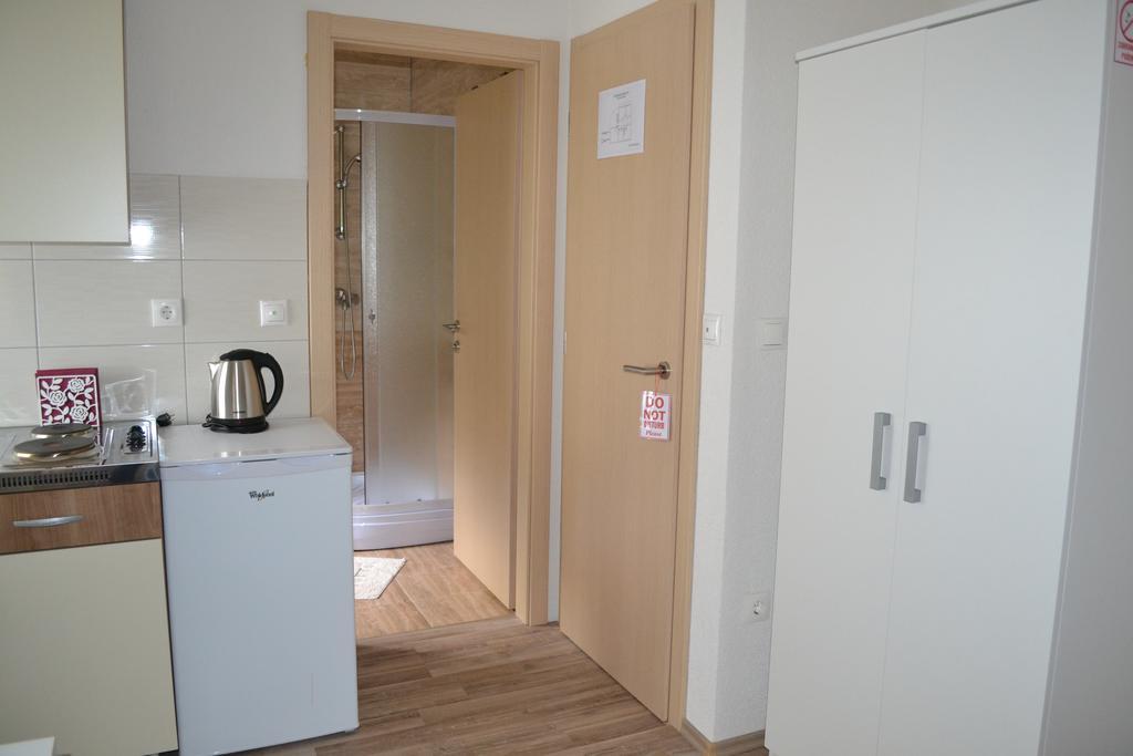 Guesthouse Zalac สลูน ภายนอก รูปภาพ