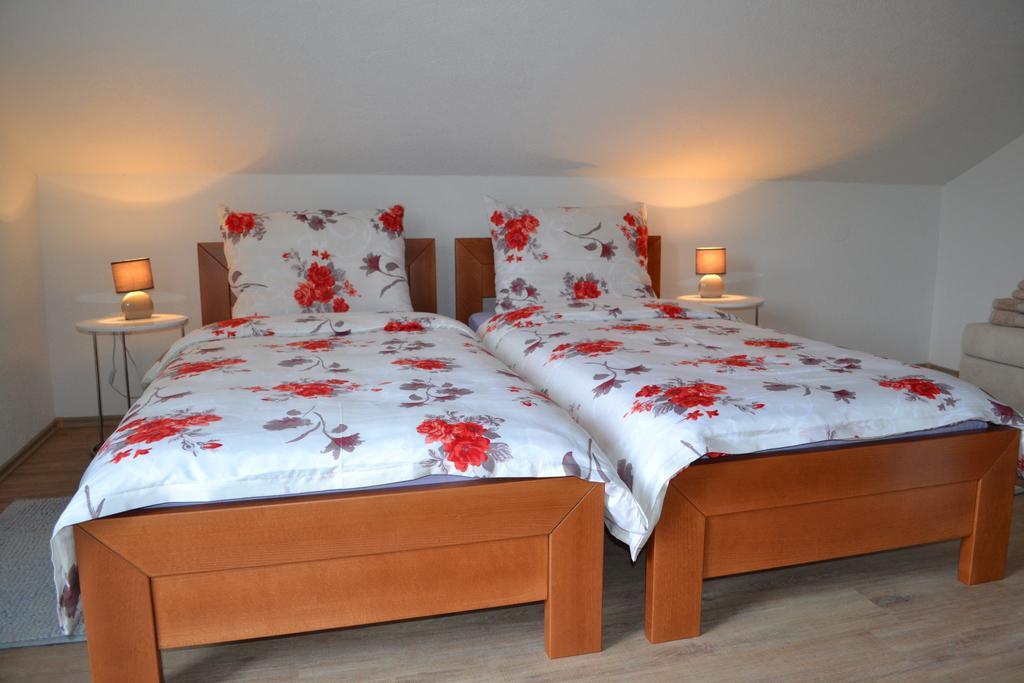 Guesthouse Zalac สลูน ภายนอก รูปภาพ