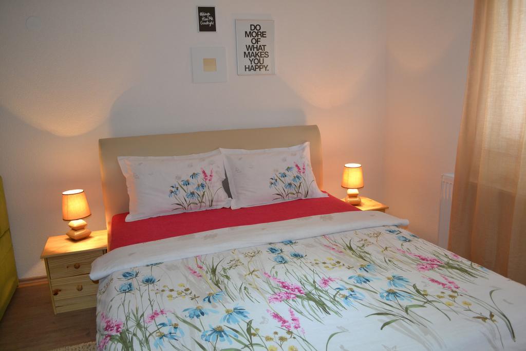 Guesthouse Zalac สลูน ภายนอก รูปภาพ