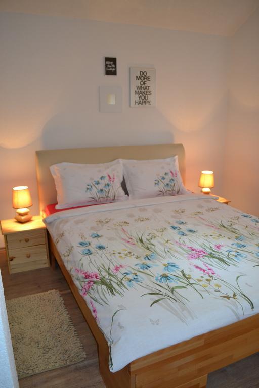 Guesthouse Zalac สลูน ภายนอก รูปภาพ